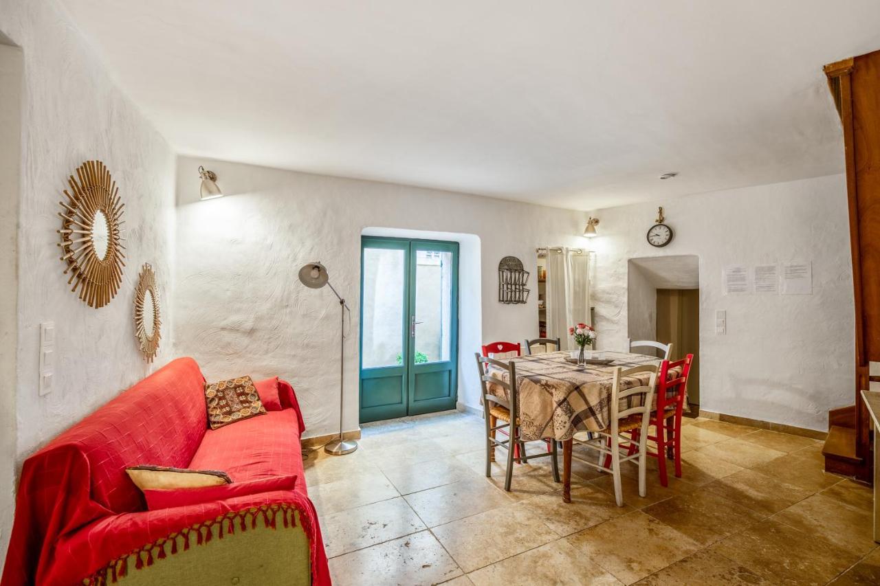 Maison De Village Bonnieux Bagian luar foto